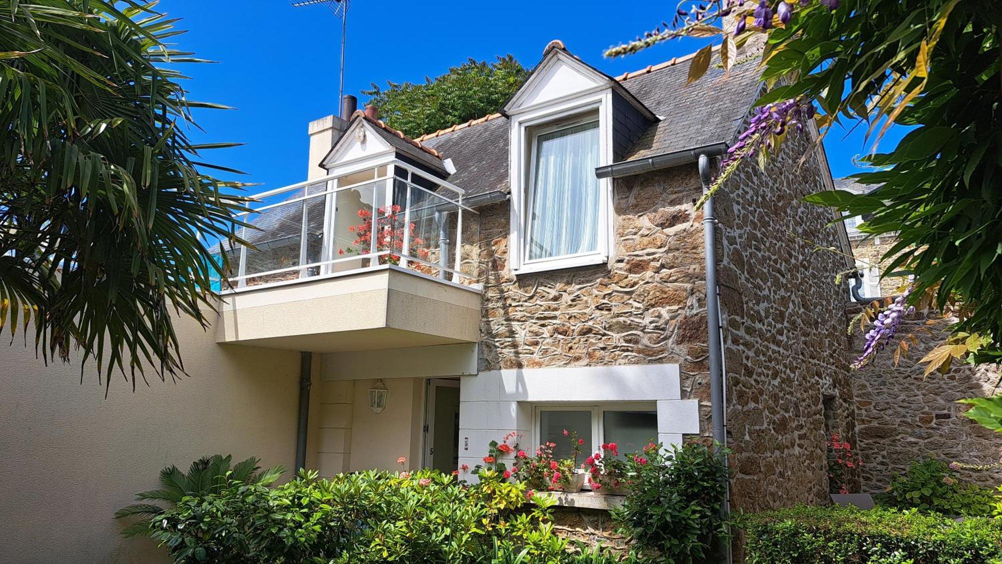 Clos De La Fontaine Dinard Luaran gambar